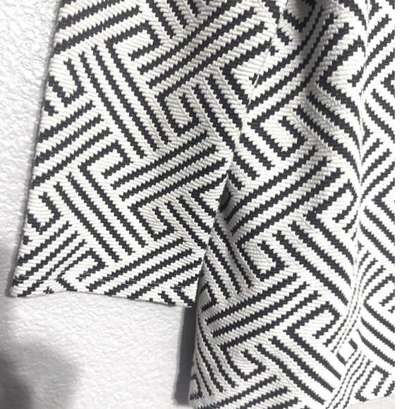 W5 Anthropologie Top Medium Black‎ Cream Geometric Textured Knit Pullover Blouse - Picture 8 of 9